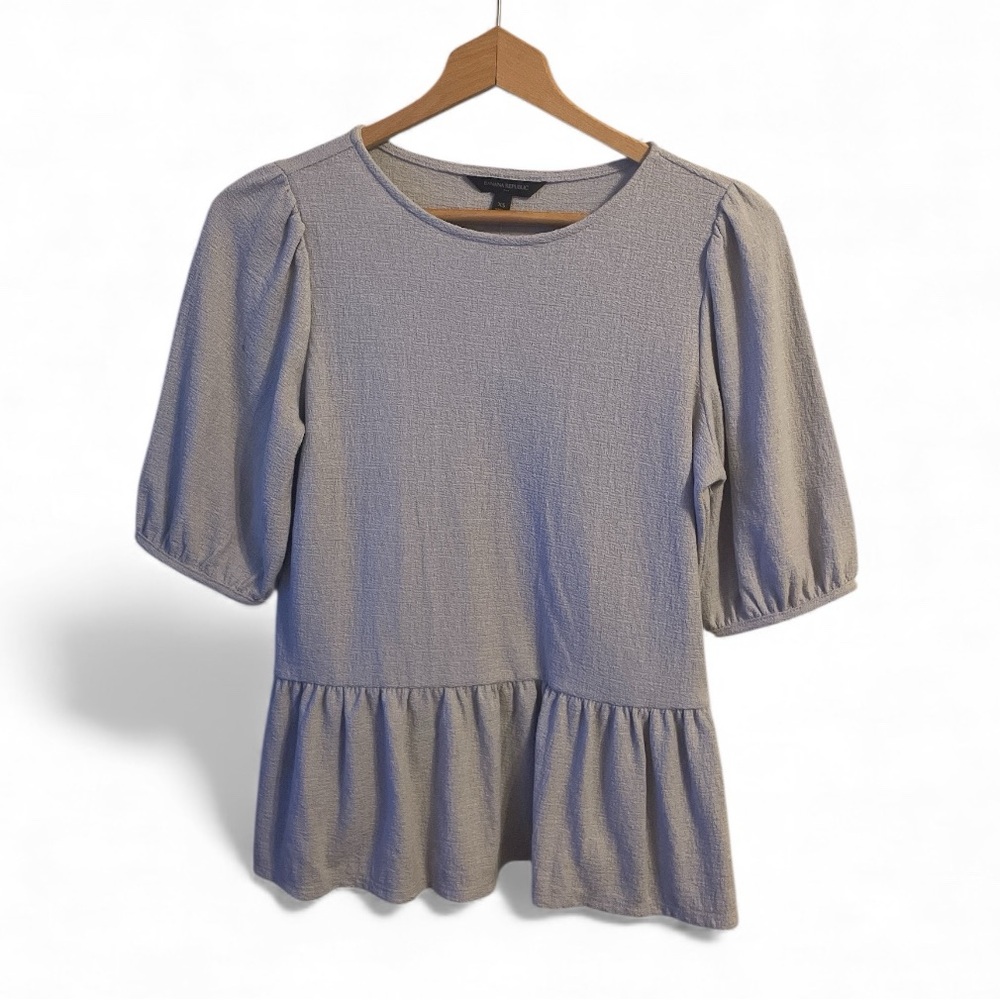H3- Peplum Extra Small XS NEW NWT Banana Republic Light Gray Peplum Blouse